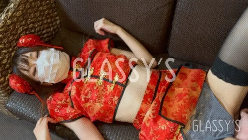 FC2-PPV-4653393 - #14 Creampie with a Beautiful Cosplay Enthusiast│GLASSY'S