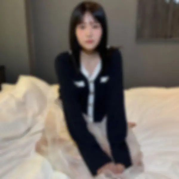 FC2-PPV-4716777 - [Uncensored] [Face Shown] This is a private video featuring a housewife who looks quite innocent but has a naughty side.