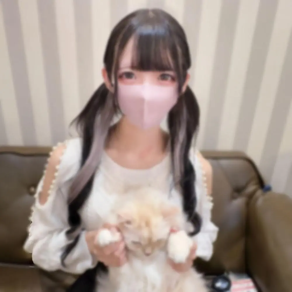 FC2-PPV-4733652 - *Half-price for 3 days only! Face revealed! "Mmm-ohh~ I love that♥" A coffee shop girl attending fashion school moans nonstop with her "ohho" voice. We seduced her and successfully developed her sensitive