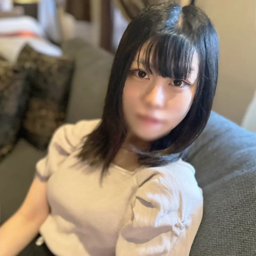 FC2-PPV-4621974 - Exclusive Sale: 50% OFF! A Fourth-Year Student at a Famous University *Bored Out of Her Mind, She Secretly Meets Up via a Secret X Account* She Secretly Takes a Raw Cock: "It's so warm..." A Massive Cream