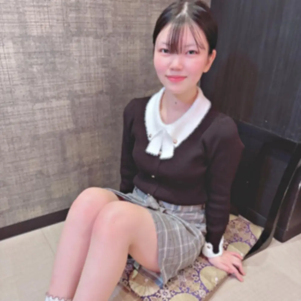 FC2-PPV-4868478 - [First Shoot] A shy, introverted college student working part-time at a bakery... She’s shy about the sexual acts at first, but ends up getting fucked senseless by a massive cock!