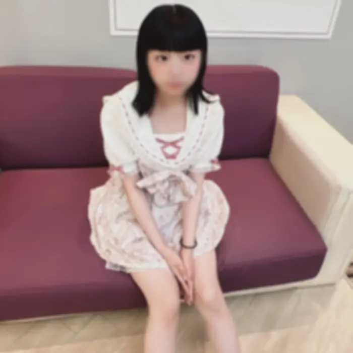 FC2-PPV-4654409 - [First Shoot] Injecting mature cum into a legendary pussy that seems out of place on her sweet, candy-like idol-style, pale, translucent body.