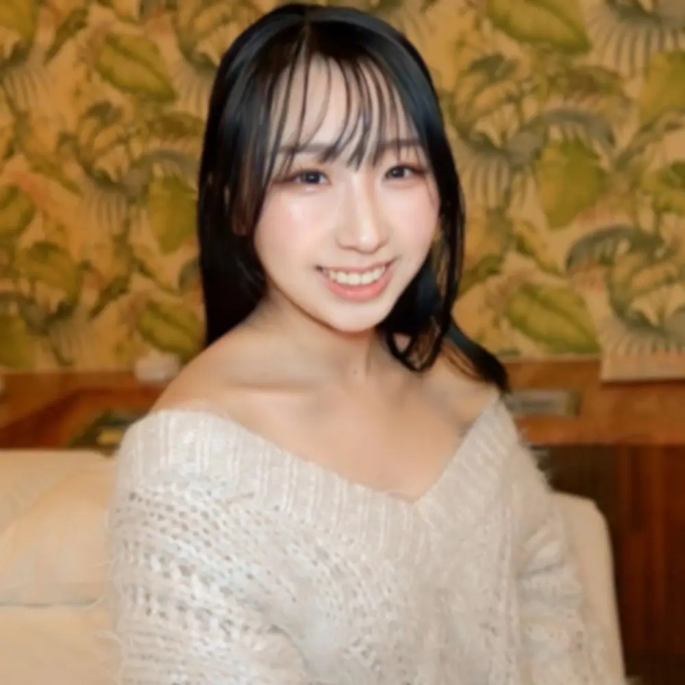 FC2-PPV-4844845 - [Uncensored] Rolling her eyes and sticking out her tongue—her "ah" face is in full effect! That super-sexy Japanese-style beauty has become even more alluring, and her eroticism is exploding ⤴ She’s at a